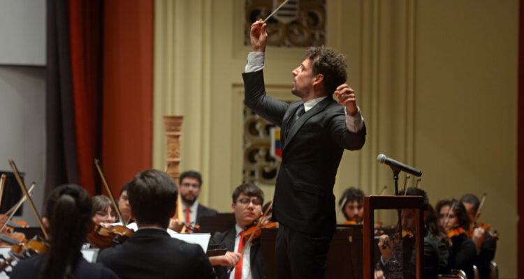 “Noche Norteamericana”: Orquesta Sinfónica Nacional Juvenil y Paolo Bortolameolli llegan a Valparaíso