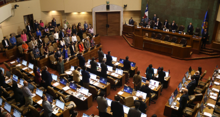 Afunpar difiere de Afuntraparch y respalda investigación interna por licencias médicas en la Cámara