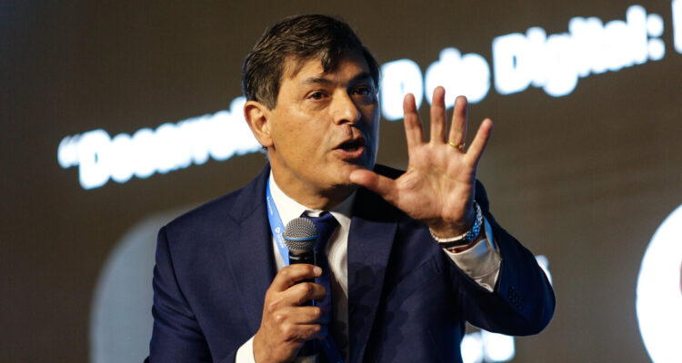 “Política exterior ideologizada”: Parisi fustiga decisión de retirar agregados militares de Israel