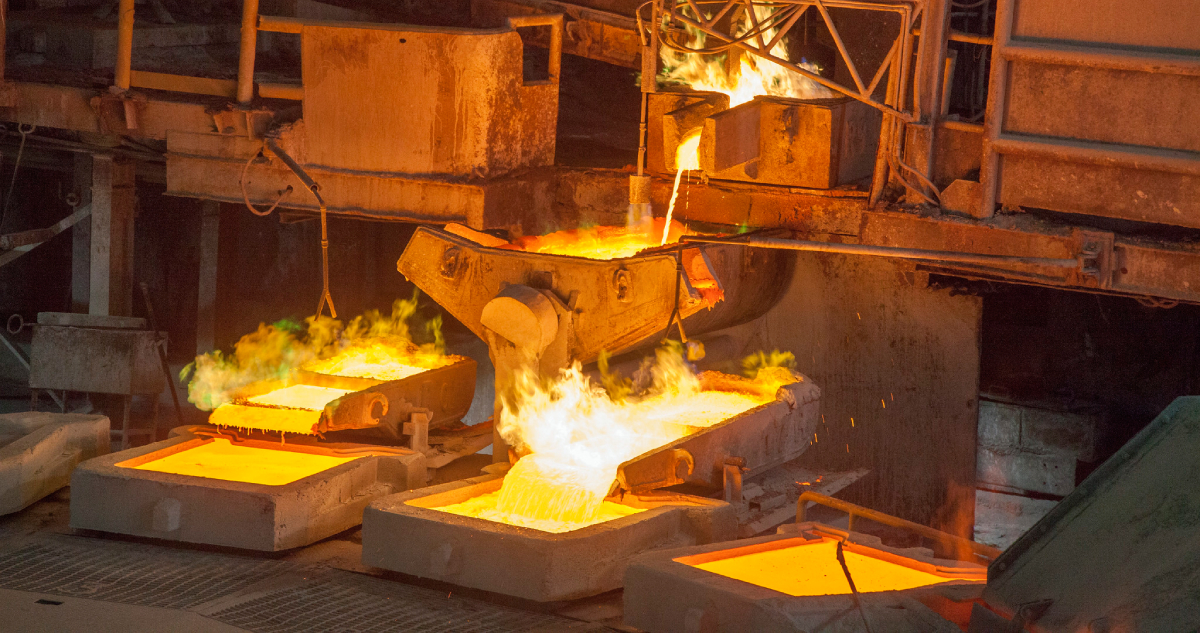 Los precios de productor de industrias cayeron un 0,9% durante abril según el INE