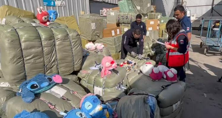 Asestan golpe al mercado pirata en la capital: decomisan $10 mil millones en productos falsificados