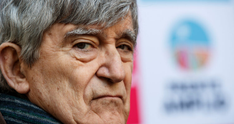 PS informa que Camilo Escalona fue sometido a una intervención quirúrgica: está “en recuperación”