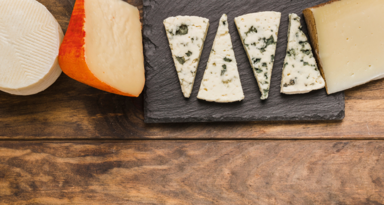 para los veganos existen alternativas de queso vegano no animal