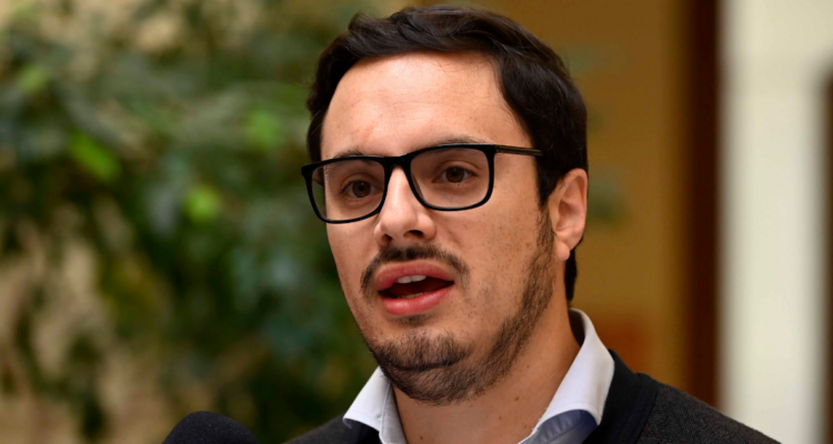 Sáez (FA) advierte “animadversión política” contra el oficialismo por filtración “selectiva” de causas