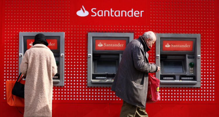 El Banco Santander cerrará cerca de una veintena de sucursales en Estados Unidos