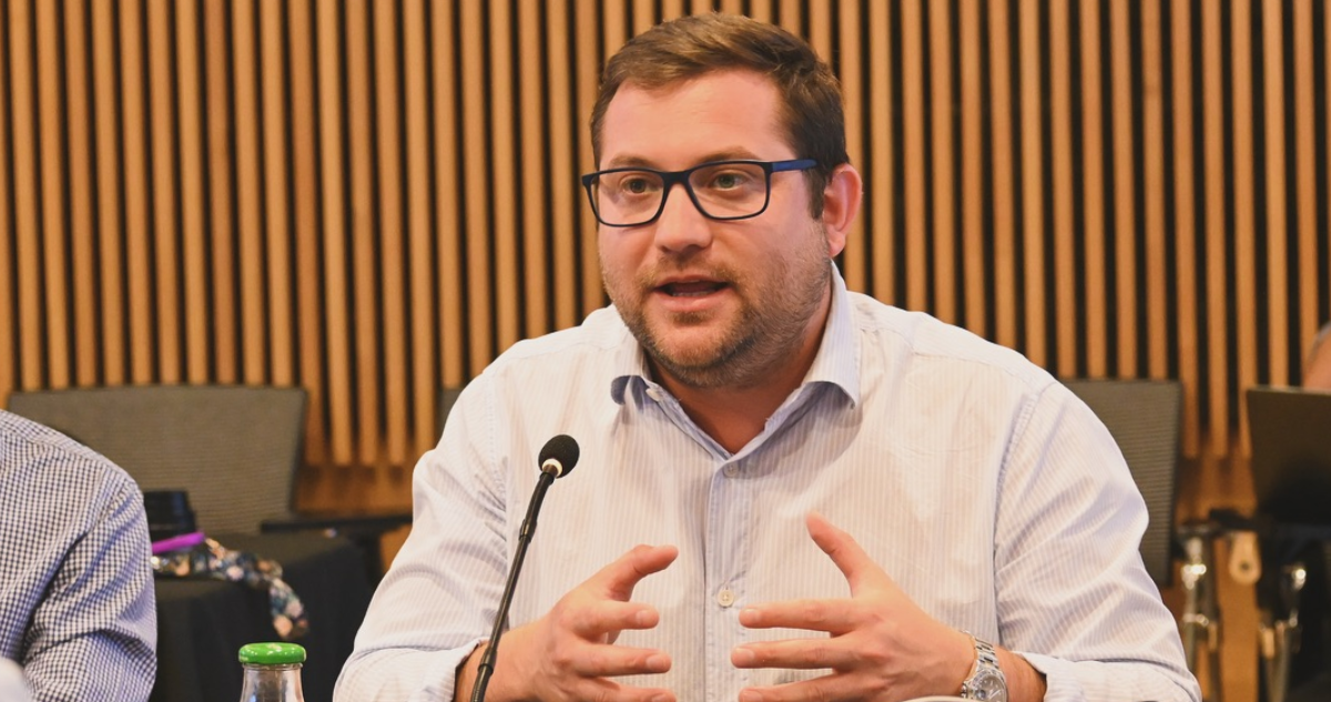 Sebastián Naveillan tras rechazar acuerdo de Comisión para la Paz