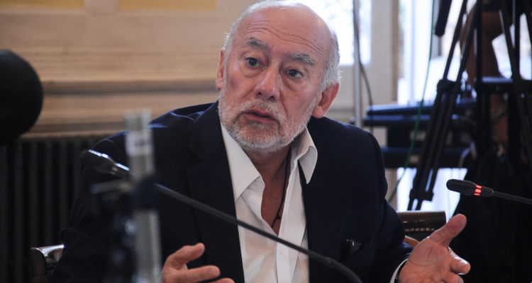 Senador Flores por escándalo de licencias médicas: “Esto lamentablemente es solo el comienzo”