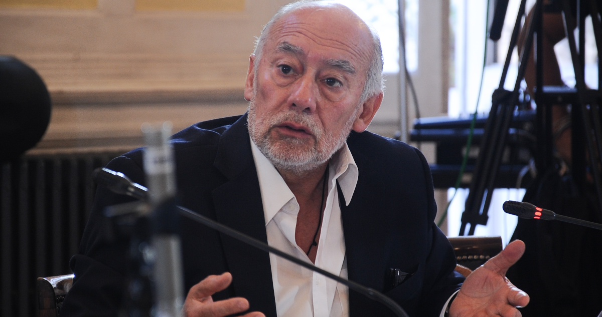 Senador Flores por escándalo de licencias médicas: “Esto lamentablemente es solo el comienzo”