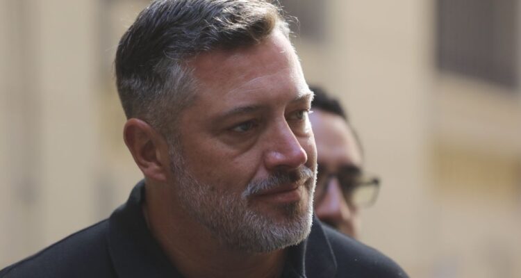 Sichel revela que licencias irregulares se concentran en educación y salud de Ñuñoa