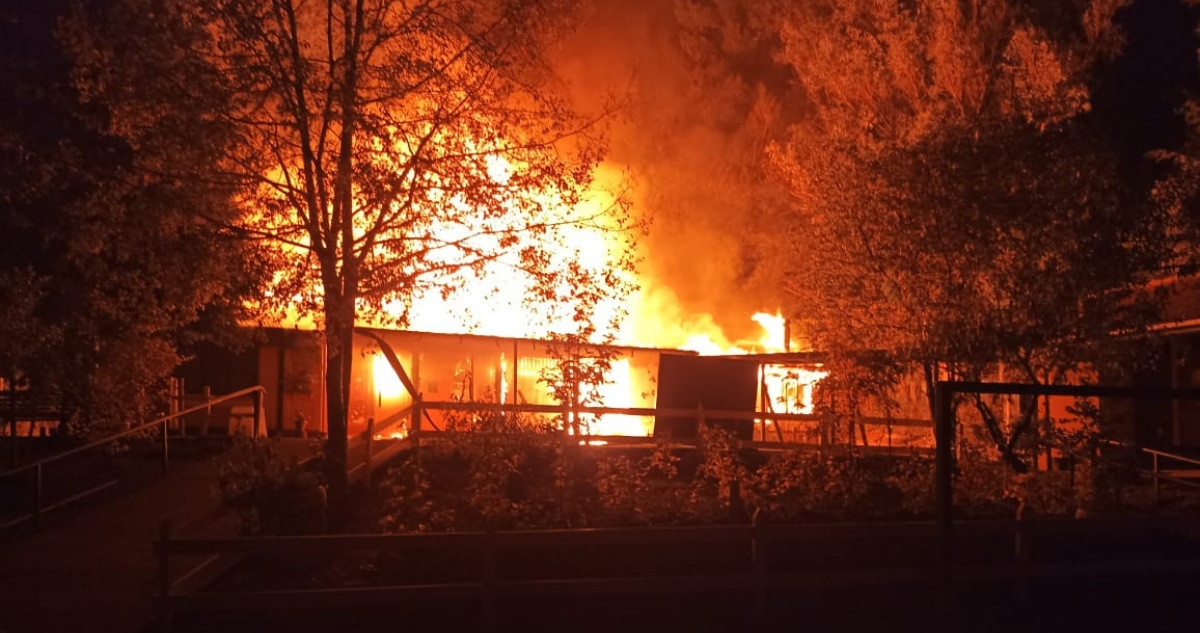 Incendio afecta a Escuela Básica Quebrada Las Ulloa de Florida