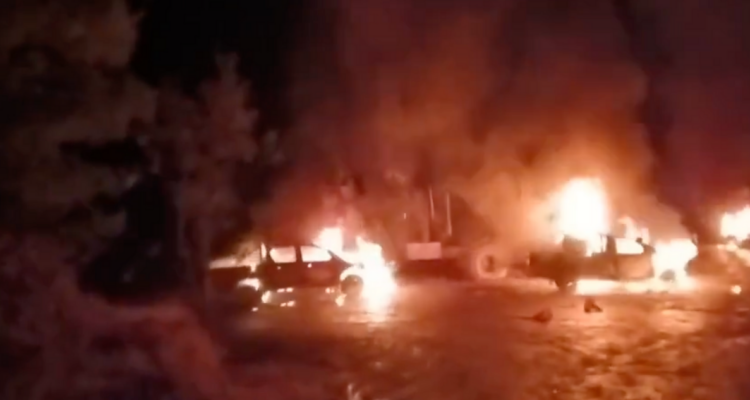 Nuevo ataque incendiario en La Araucanía: cuatro máquinas resultaron quemadas en Los Sauces