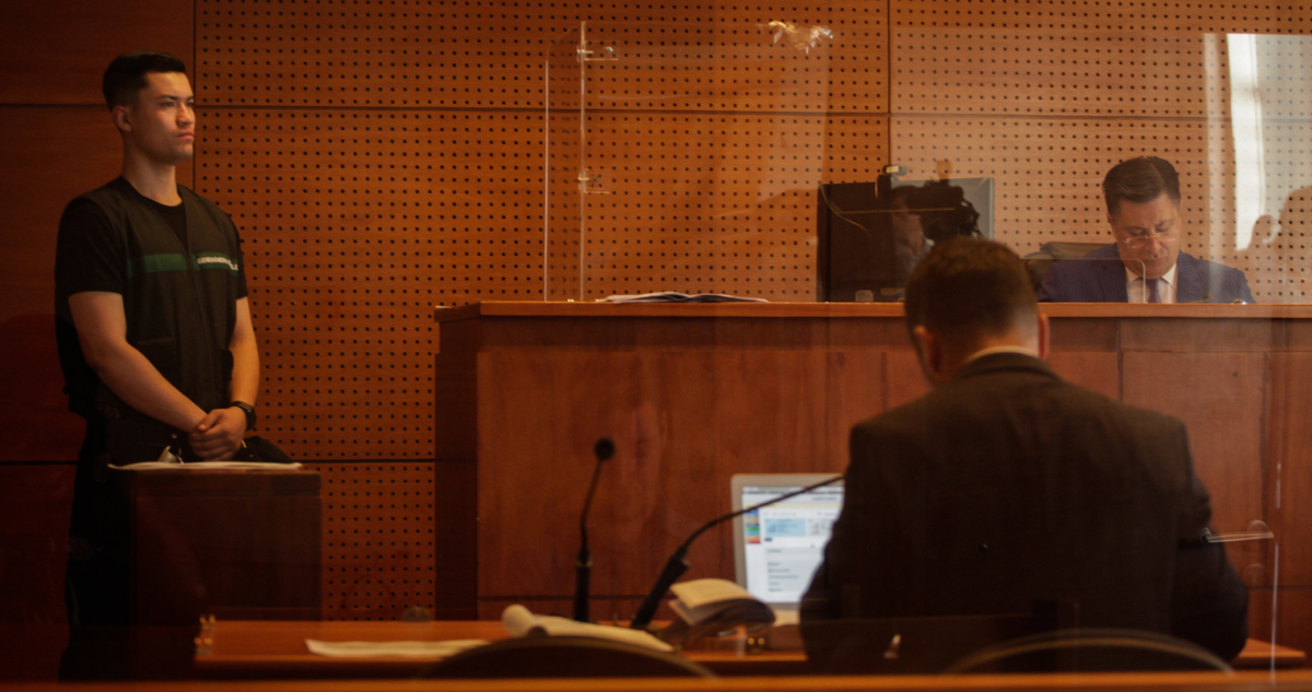 Condenan a tres años de cárcel a juez que huyó y no prestó ayuda en fatal accidente de Concón