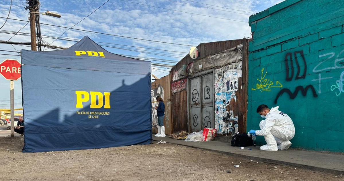 Asesinan a adulta mayor que vivía en situación de calle en Iquique: tenía una puñalada en el tórax