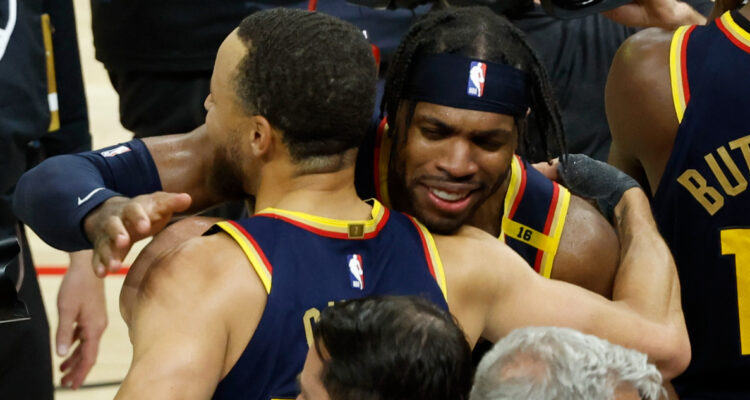 Stephen Curry y Buddy Hield en la victoria de Warriors ante Houston Rockets en NBA