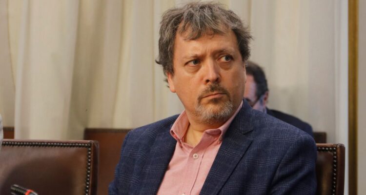 Ley de Fraccionamiento: denuncian ante la justicia a subsecretario Salas tras presentar datos falsos