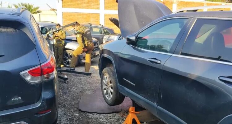 Descubren taller clandestino con autos de alta gama en La Florida: dos tenían encargo por robo