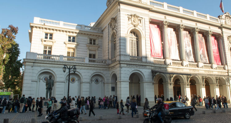 Teatro Municipal de Santiago anuncia recorridos y estrenos gratuitos para Día de los Patrimonios