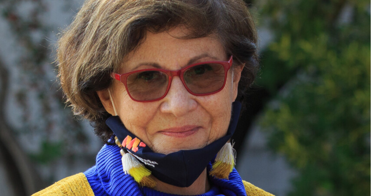 Teresita Reyes en fotografía en referencia a nueva internación por cáncer