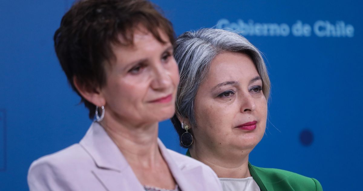 Tensión en primaria oficialista: Jara acusa “anticomunismo” tras críticas del equipo de Tohá