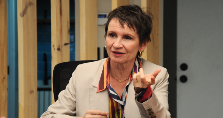 Tohá valora retiro de agregados militares de Israel pero alerta que cortar relaciones “no es efectivo”