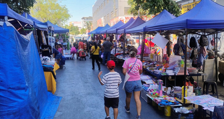 "Lo único que falta es un dentista en la calle": gremio denuncia caos en Meiggs por comercio ilegal