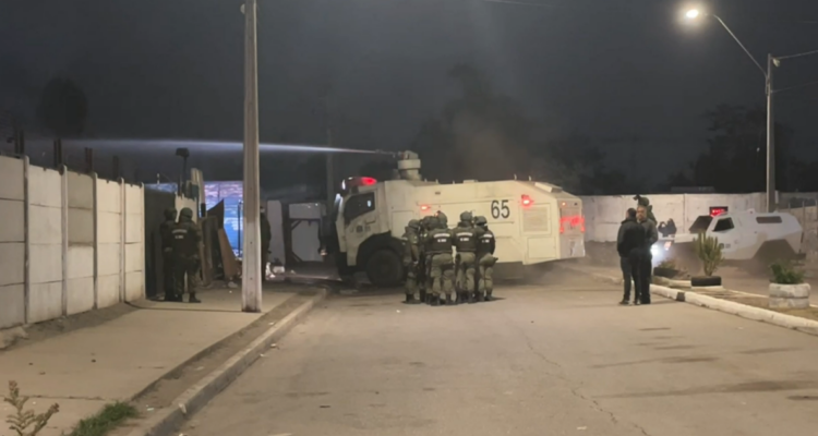 Desalojan “toma evangélica” que operaba en terreno municipal de San Bernardo