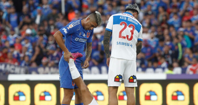 Tomás Asta-Buruaga en el Clásico Universitario entre La U y Universidad Católica
