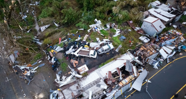 Tornado en Puerto Varas: Boric informa que desde este lunes se aplicará ficha FIBE a los afectados