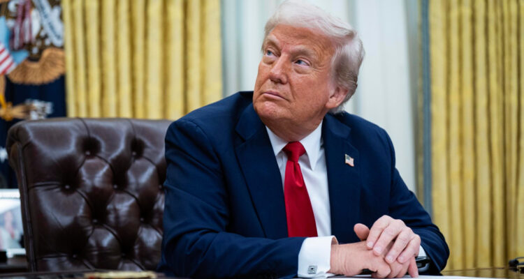 Respiro para Trump: suspenden temporalmente el “portazo” judicial que declaró ilegal los aranceles