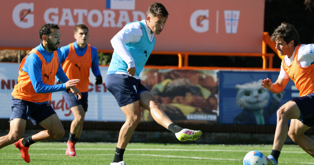 UC tiene cuerpo técnico interino integrado por exfutbolistas cruzados: dirigieron primer entrenamiento