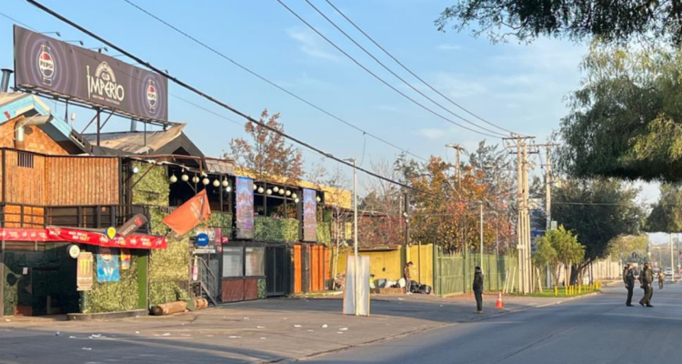 Un muerto y un herido deja balacera afuera de discoteca en La Cisterna