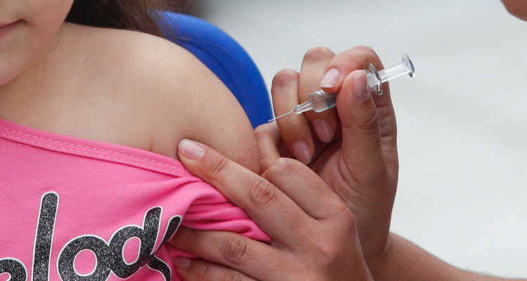 Llaman a aplicar vacuna a niños contra el Virus del Papiloma Humano: quiénes deben hacerlo y dónde
