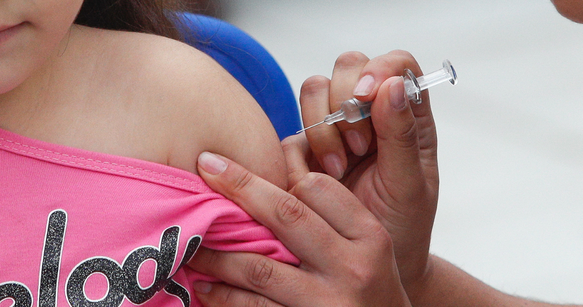 Llaman a aplicar vacuna a niños contra el Virus del Papiloma Humano: quiénes deben hacerlo y dónde