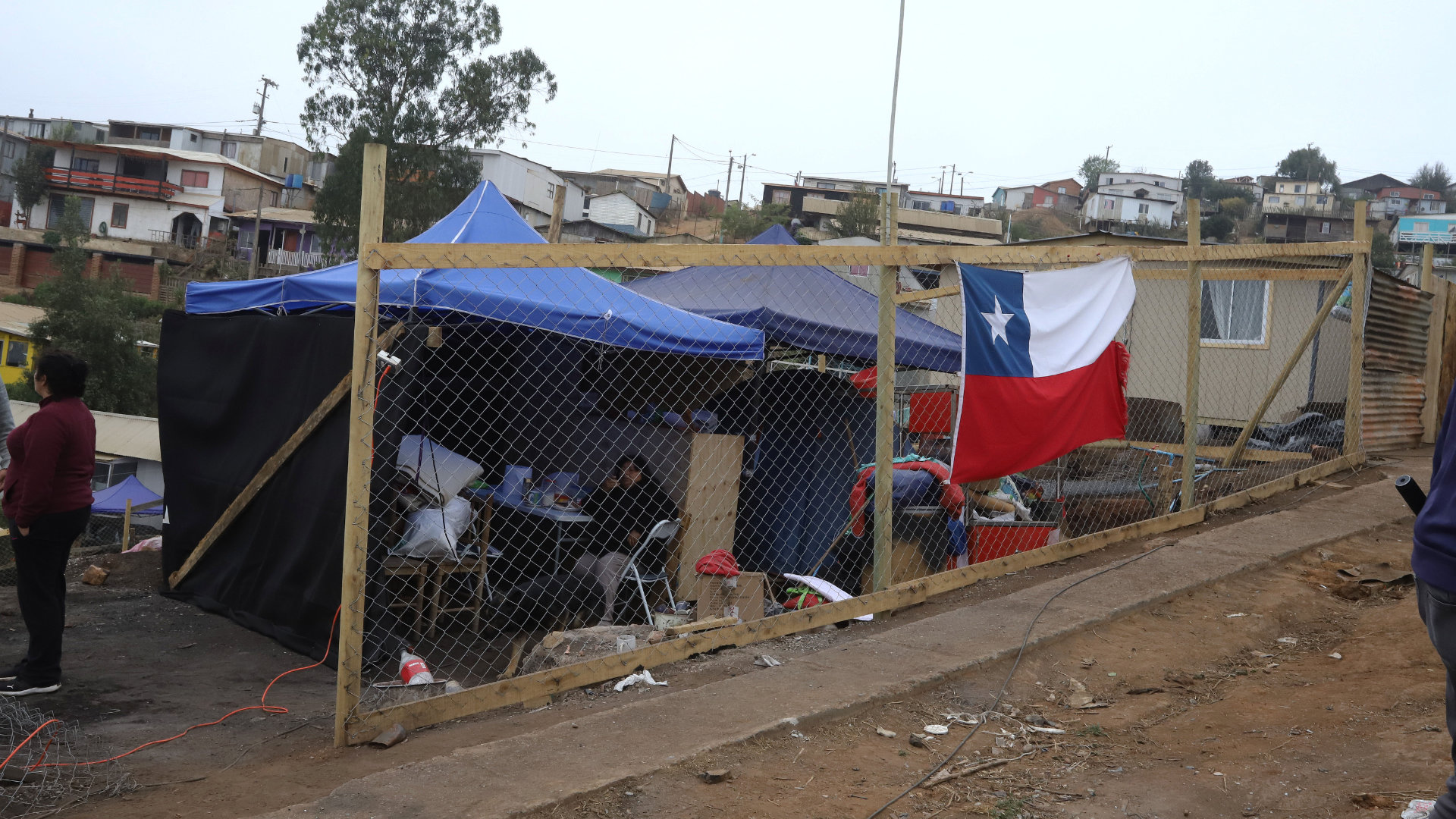 “El poncho les quedó grande”: experto crítica avances del gobierno en reconstrucción de Valparaíso