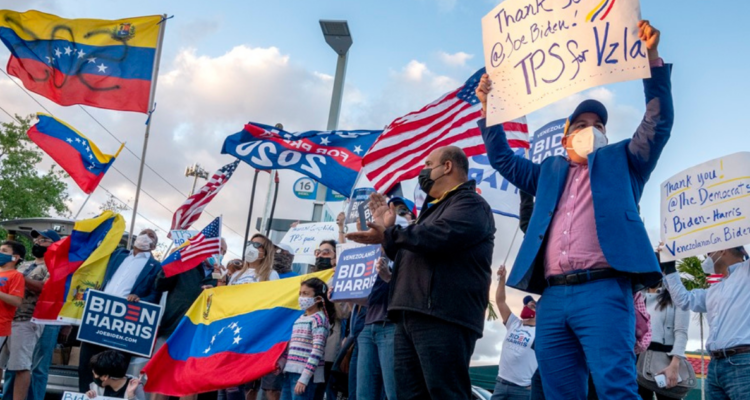 Venezolanos en EEUU muestran mensajes a favor del Estatus de Protección Temporal