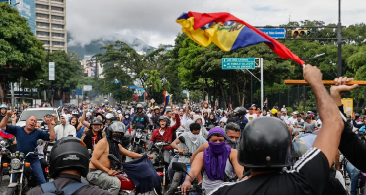 Opositores al gobierno de Nicolás Maduro en julio pasado