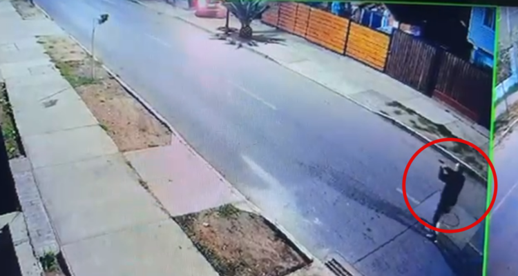 Video muestra cómo carabinero frustró a tiros encerrona en su contra: un delincuente murió