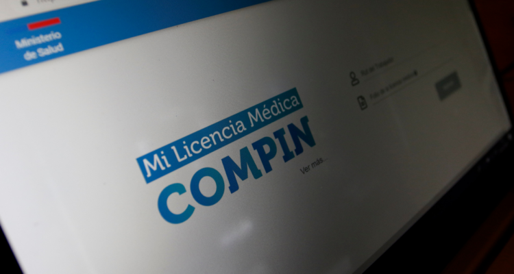 Más de mil médicos emitieron un total de 30.870 licencias médicas estando ellos… con licencia médica
