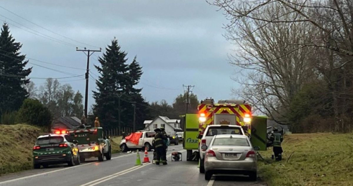 Dos muertos y cuatro lesionados deja colisión a alta energía en ruta cercana a Osorno
