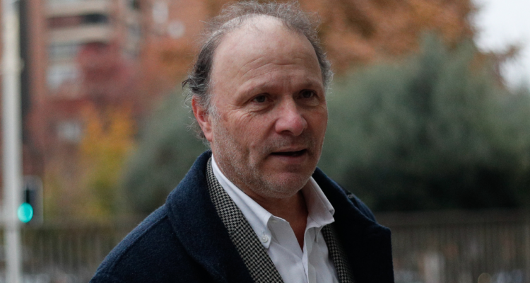 Imagen del senador del PS, Alfonso de Urresti, por resultado de primarias