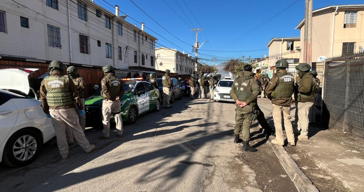 Allanamientos en la RM dejan 10 detenidos en operativo contra banda ligada a múltiples encerronas