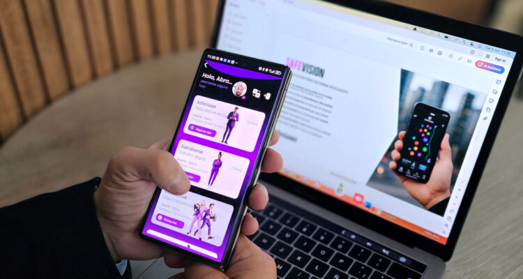 Foto de la plataforma SafeGuard 360, la app chilena contra robos