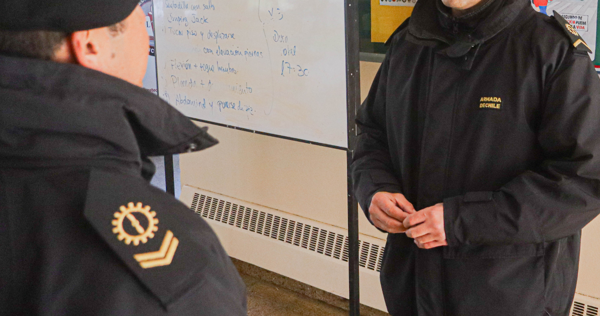 Denuncian que 6 marinos terminaron intoxicados en colegio de Talcahuano previo a las votaciones