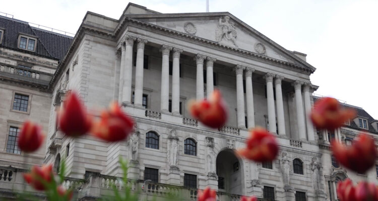 El Banco de Inglaterra mantiene los tipos en el 4,25% ante los riesgos inflacionarios