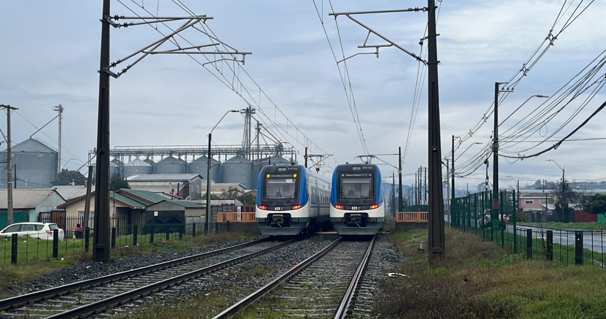 Biotren colisiona con vehículo en cruce ferroviario de Coronel