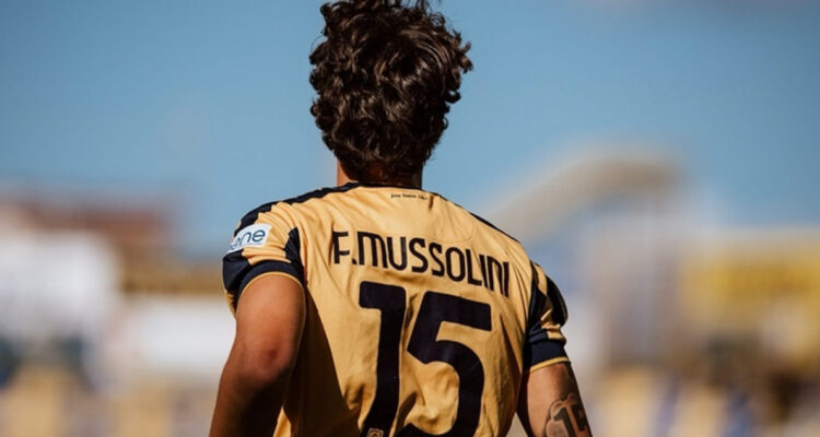 bisnieto de Mussolini jugando para el Juve Stabia