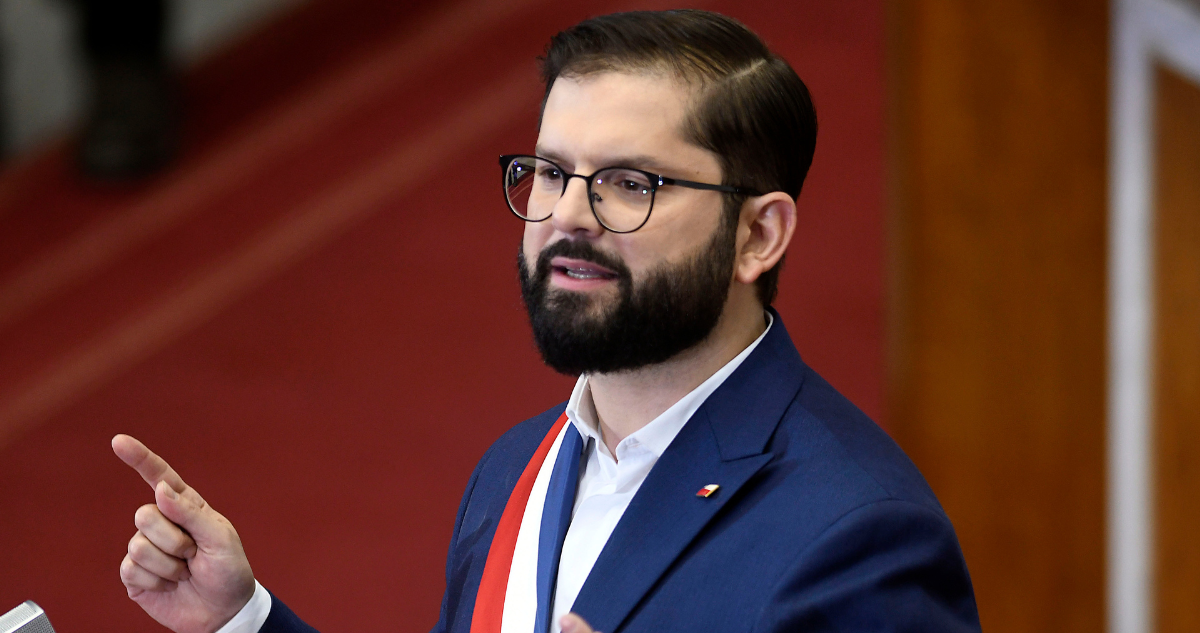 Boric dice nunca conoció “potenciales inhabilidades constitucionales” en trato por casa Allende