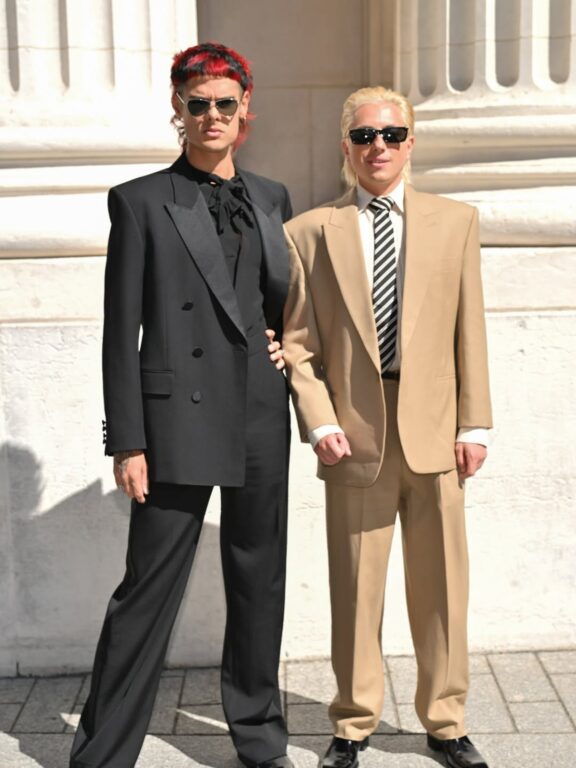 Ca7riel & Paco Amoroso reparten estilo latino en la Semana de la Moda de París