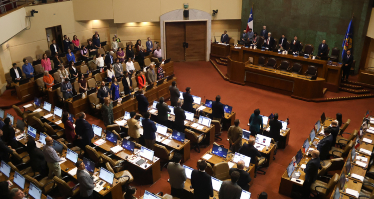 Cámara Baja inicia investigación por mal uso de licencias médicas: dará detalle de los involucrados