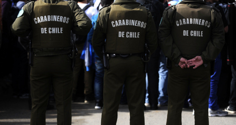 Formalizan a banda delictual de carabineros, receptores judiciales y civiles que embargaba autos
